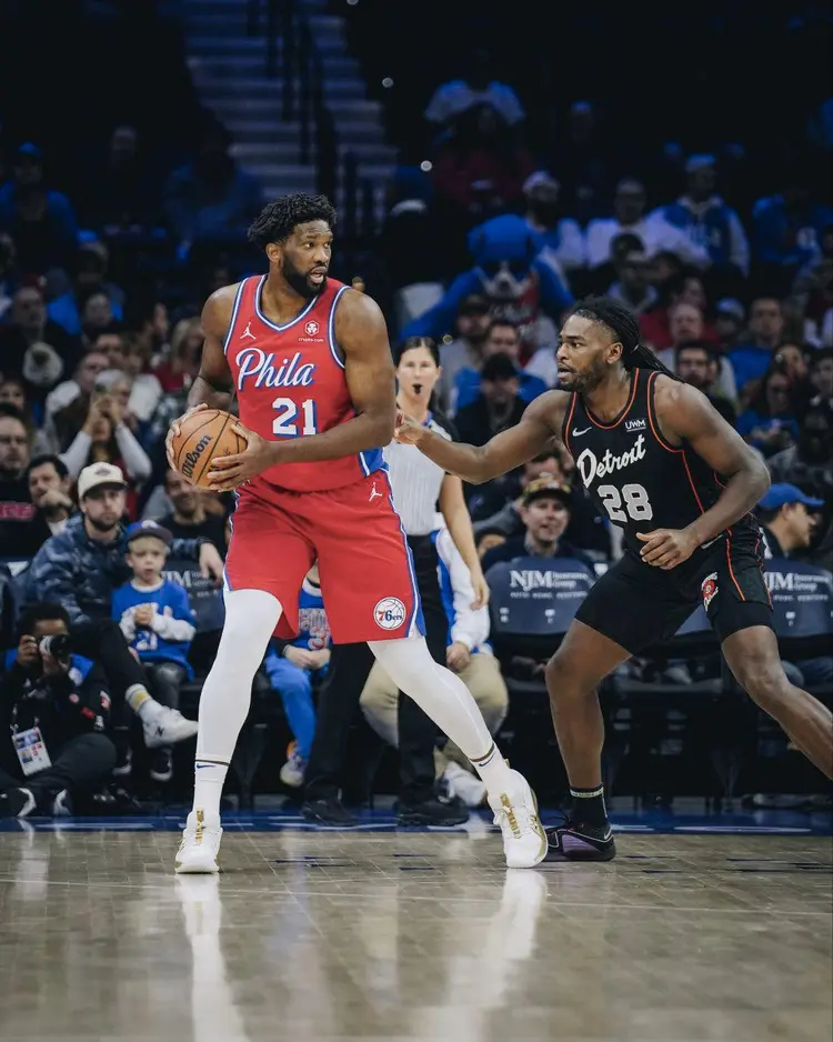 凯尔特人碾压鹈鹕，布伦森高光表现